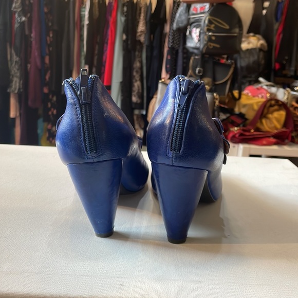 Miz Mooz Strappy leather heels - Picture 6 of 7